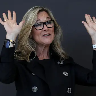 Angela Ahrendts Net Worth
