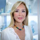 Carmen Lomana