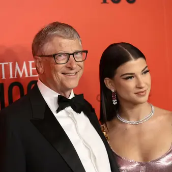 In A Slightly Alternate Reality, Bill Gates Just Became The World's First Trillionaire