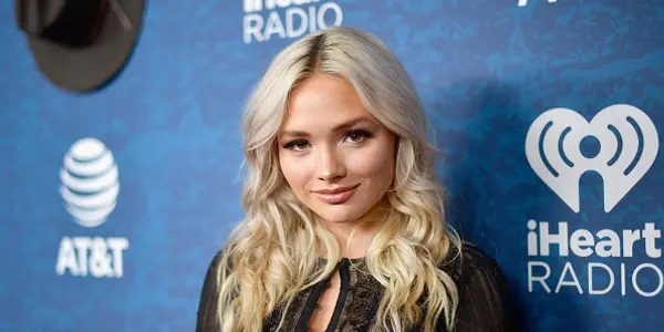 Natalie Alyn Lind