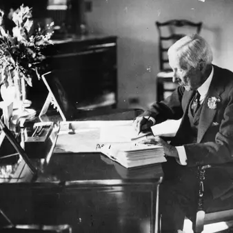 The Rockefeller Family's Four Secrets To Preserving Family Wealth