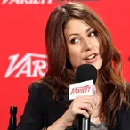 Amanda Crew Net Worth