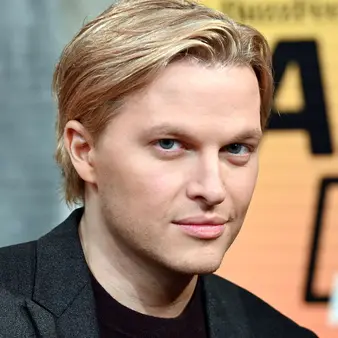Ronan Farrow Net Worth