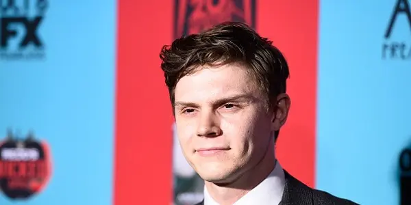 Evan Peters