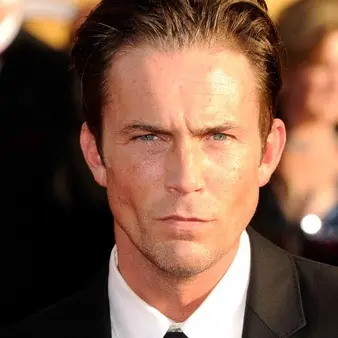 Desmond Harrington Net Worth