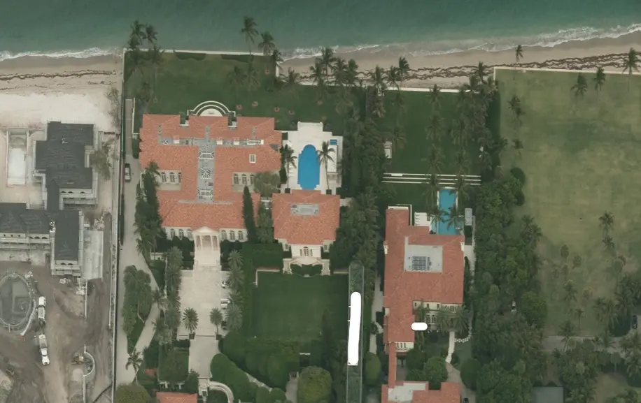 Howard Stern's Palm Beach Mansion Is Worth At Least $300 Million (Based On His Next Door Neighbor's Sale Price)