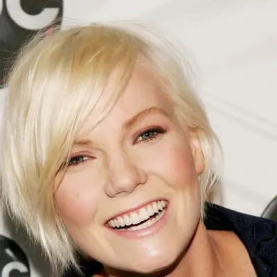 Laura Harris