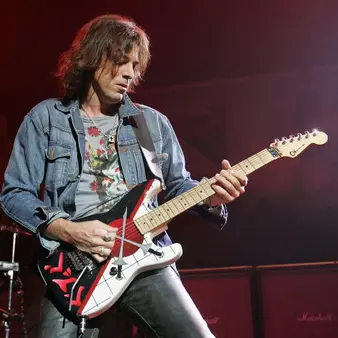 Warren DeMartini Net Worth