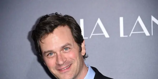 Tom Everett Scott