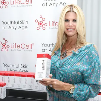 Liza Sandler Net Worth