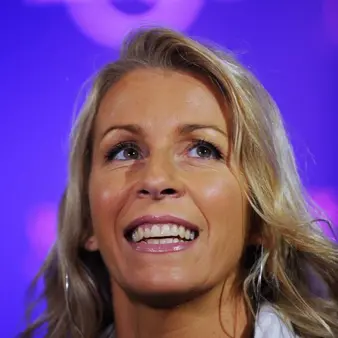 Sara Dallin Net Worth