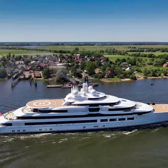 Italian Authorities Are Trying To Identify The True Owner Of $700 Million Superyacht… Local Rumors Say It's Vladimir Putin