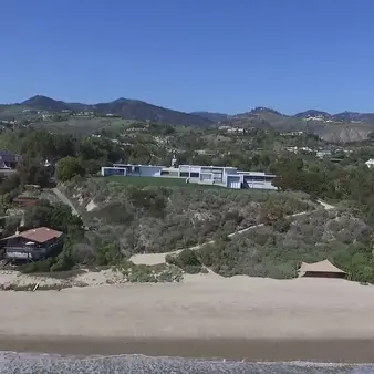 Jay-Z And Beyonce Just Bought The Most Expensive Mansion In US History: A $200 Sprawling Million Malibu Spaceship