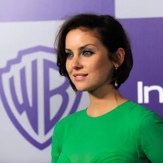 Jessica Stroup Net Worth