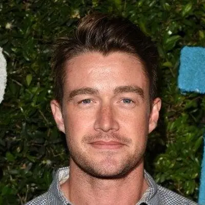 Robert Buckley