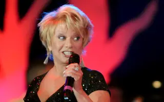 Elaine Paige Net Worth
