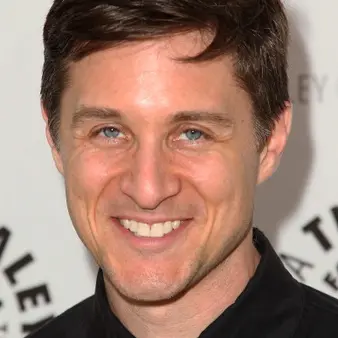 Yuri Lowenthal Net Worth