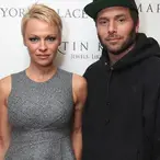 Pamela Anderson Claims Ex-Husband Secretly Earned $40 Million Playing Poker Last Year… Off One Guy!!!