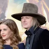 Lisa Marie Presley Splits With Husband And Guitarist Michael Lockwood