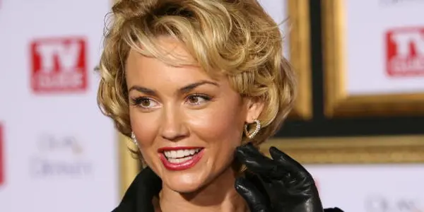 Kelly Carlson