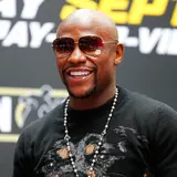 Floyd Mayweather Keeps $123 Million Cash In His Checking Account
