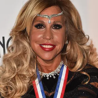 Lynn Tilton Net Worth