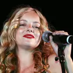 Bijou Phillips Net Worth