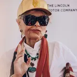 Millionaire Roseanne Barr Wants to Behead Rich People