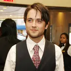 Justin Chatwin Net Worth