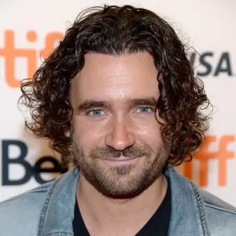 Allan Hawco Net Worth