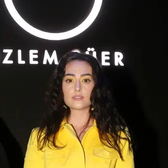 Esra Bilgiç Net Worth