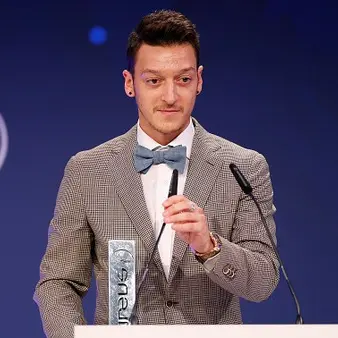 Mesut Özil Net Worth