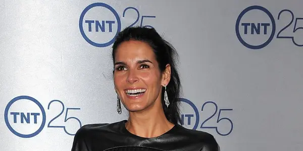 Angie Harmon