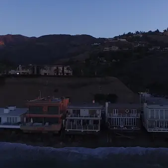 Leonardo DiCaprio Gets $10 Million For Oceanfront Malibu Beach House