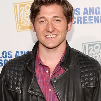 Lucas Neff Net Worth