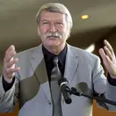 Béla Károlyi