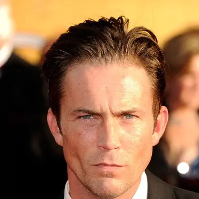 Desmond Harrington
