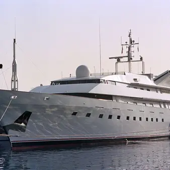 Instagram Star Gives Tips On How To Date A Billionaire