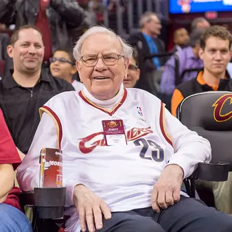 Warren Buffett Will Give $1 Billion To Anyone Who Fills Out A Perfect NCAA Bracket