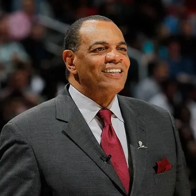 Lionel Hollins