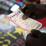 $768 Million Powerball Jackpot Winner Had Less Than $1,000 In His Bank Account Before Winning