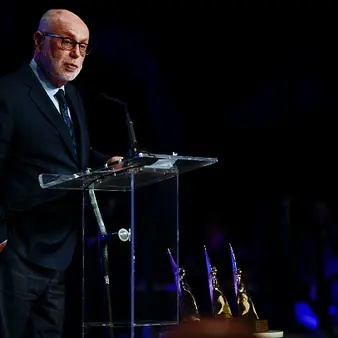 Robert David Hall Net Worth