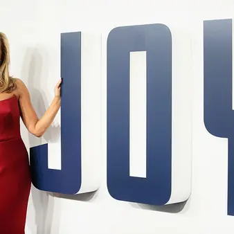 From Struggling Single Mom To Millionaire Inventor – The Joy Mangano Story