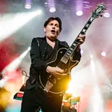 Charlie Burchill Net Worth