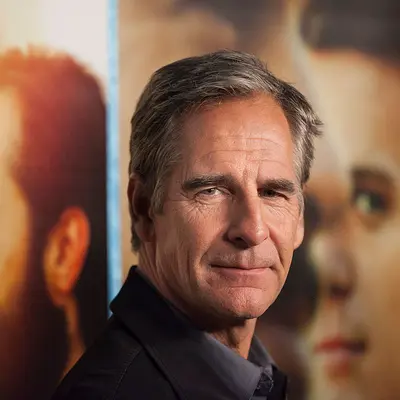 Scott Bakula