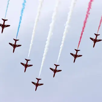 100-Year-Old Tony Murray Is The Oldest Living Billionaire In Europe And A War Hero