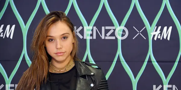 Alexis Ren