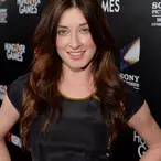 Margo Harshman Net Worth