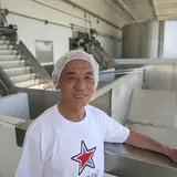 The Incredible Rags to Riches Story of Sriracha Founder David Tran