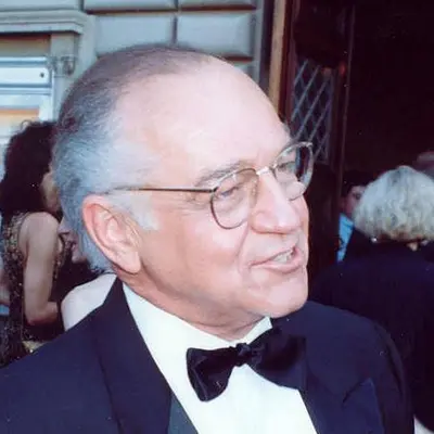 Richard Dysart